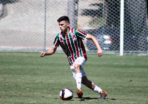 Marcos Pedro Lateral do sub-17 do Fluminense sonha com título Estadual e da Copa do Brasil
