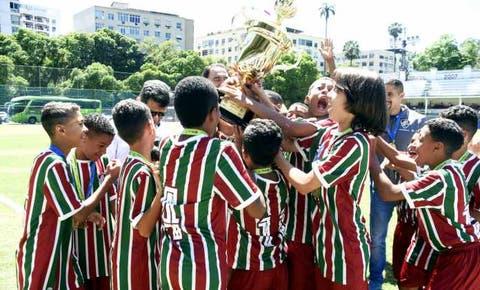 Fluminense conquista número expressivo de títulos na base em 2018