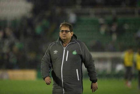 Guto Ferreira é mais um treinador que entra na pauta do Fluminense