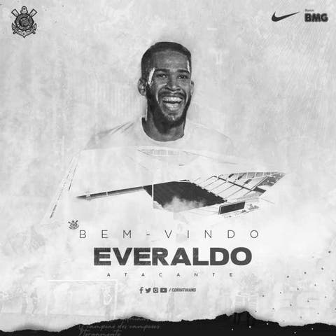 Corinthians oficializa a contratação do ex-tricolor Everaldo