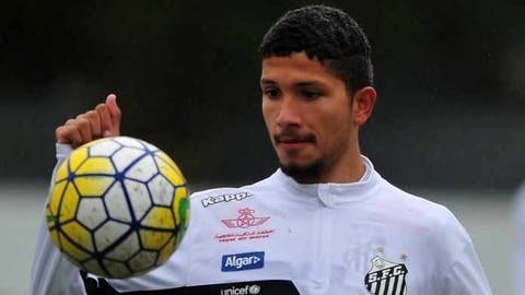 Santos topa pagar parte do salário e volante se aproxima do Fluminense