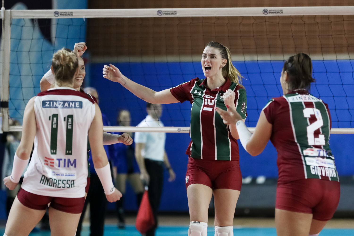 Técnico do time feminino de vôlei do Flu projeta próximo desafio na  Superliga - Fluminense: Últimas notícias, vídeos, onde assistir e próximos  jogos