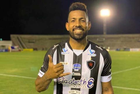 Meia do Botafogo-PB conta como está expectativa para jogo com o Flu