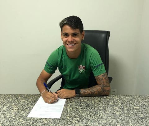 luan freitas Fluminense renova contrato de zagueiro e multa ultrapassa os R$ 100 milhões