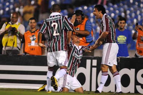 Rodriguinho aproveitou quarentena para rever gol e vitória sobre o Fla