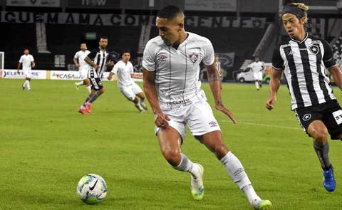 Botafogo faz consultas por dois ex-jogadores do Fluminense na Europa