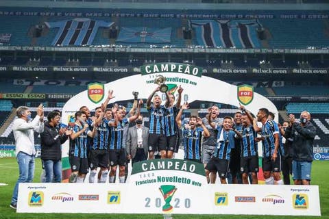 Principal jogador do Grêmio confirma que deve deixar o clube