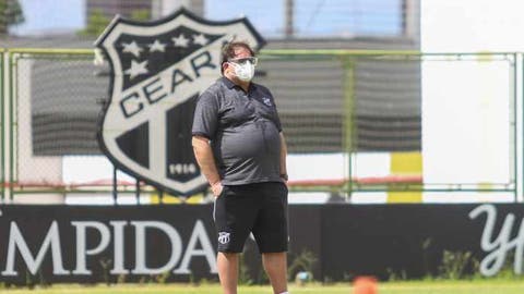 Ceará perde técnico e três jogadores para a partida contra o Fluminense