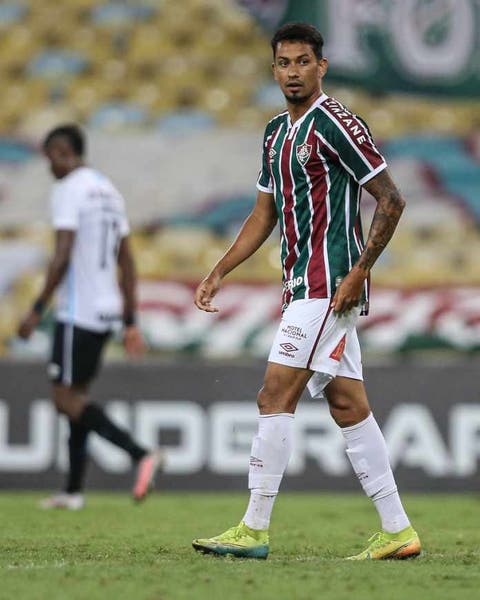 Lucca explica gol perdido diante do Grêmio em tentativa de voleio