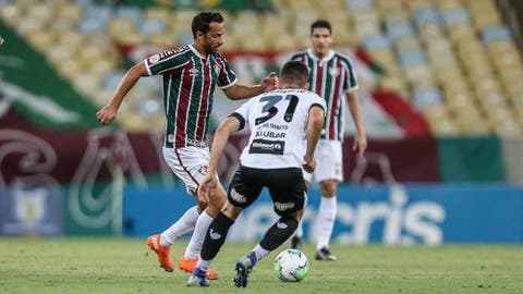 Nenê em ação pelo Fluminense