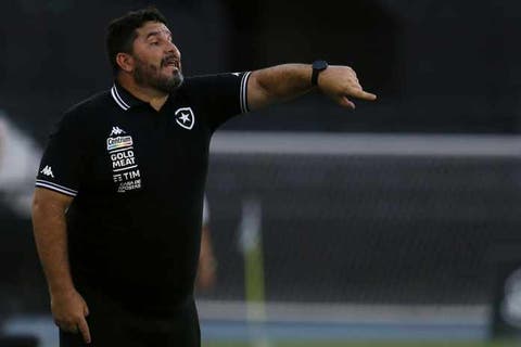Sai a escalação do Botafogo para encarar o Fluminense