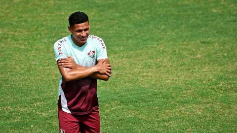 Fluminense quita dívida com o Sporting Cristal por Pacheco