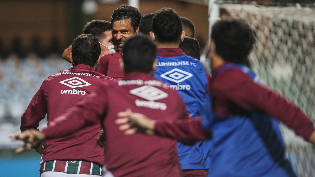 Se o Flamengo ganhar ou empatar o jogo a menos contra o Grêmio o Fluminense  pode ter chances reais de beliscar uma vaga no G6. (Isso se o imortal não  tropeçar contra