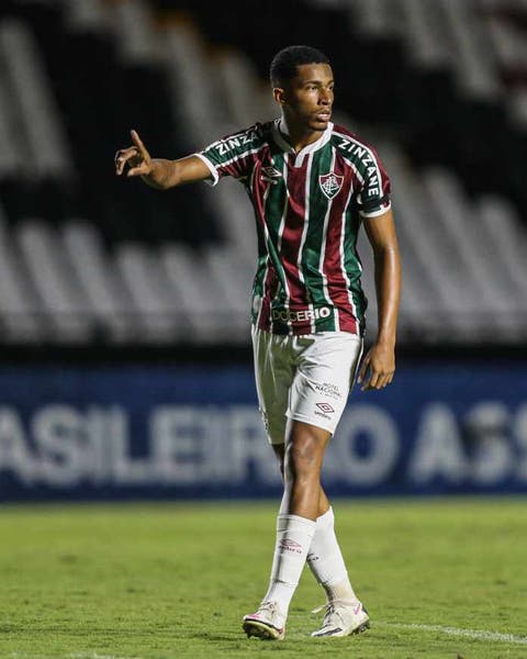 Marcos Paulo em ação pelo Fluminense