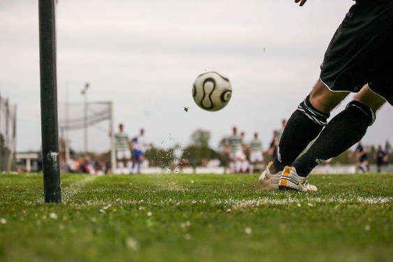 Vai uma peladinha? Jogos de futebol online