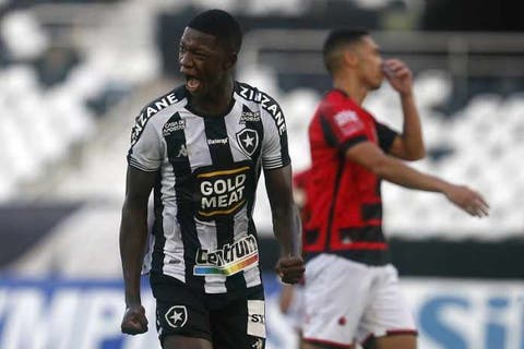 Presidente do Botafogo revela que Mário chegou a oferecer André e Ganso por Babi