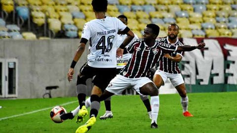 Fluminense parabeniza rival Botafogo por aniversário