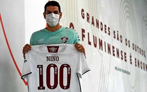 Nino relata importância de chegar aos 100 jogos com a camisa do Fluminense