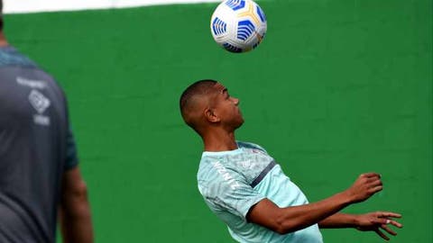 David Braz alerta para perigos do time do Santos e cobra Fluminense ligado
