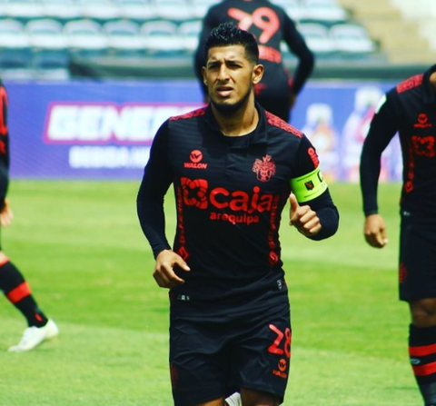 Por Nonato, Roger Machado rejeita volante da seleção peruana