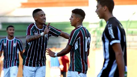 Fluminense goleia o Figueirense e segue vivo no Brasileiro sub-23