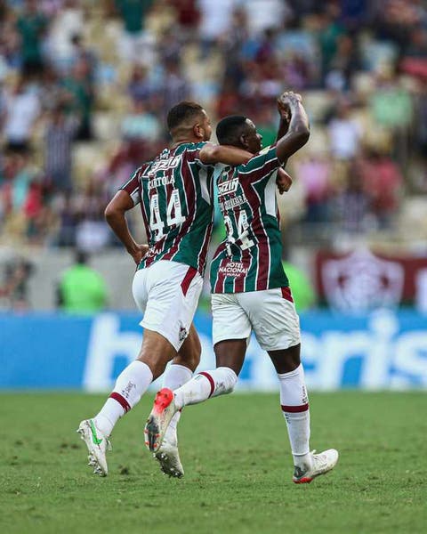 Luiz Henrique comemora fim da turbulência entre time e torcida do Fluminense