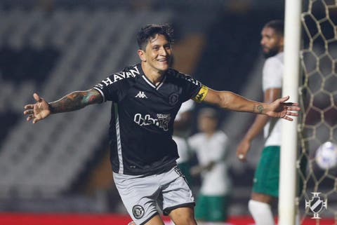 Mário Bittencourt confirma que Cano já aceitou a proposta do Fluminense
