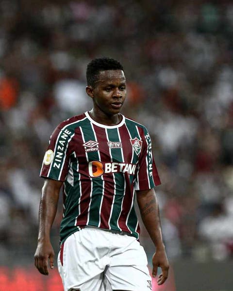 Ex-Fluminense, Cazares será emprestado por clube ucraniano