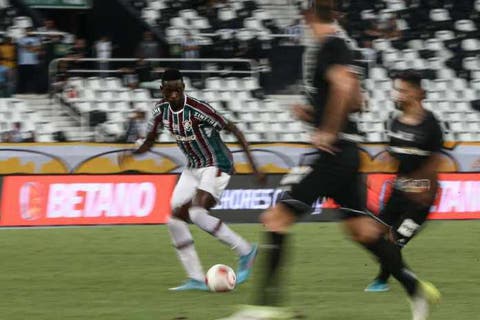 Filho de tricolor, Luiz Henrique confessa sonho de se tornar ídolo no Fluminense
