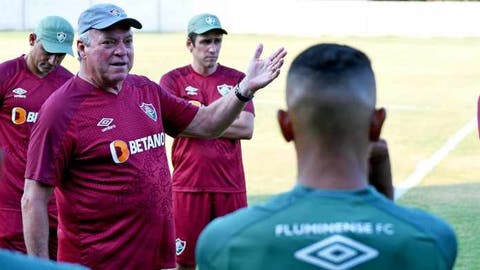 Abel prega Fluminense aguerrido para duelo contra o Olimpia