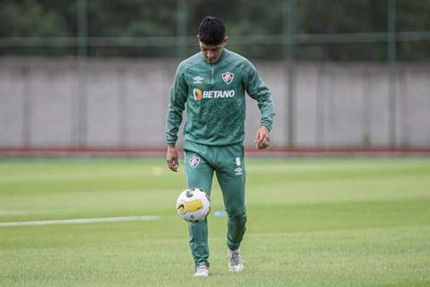 Cano destaca boa preparação do Fluminense para buscar reabilitação no Brasileiro