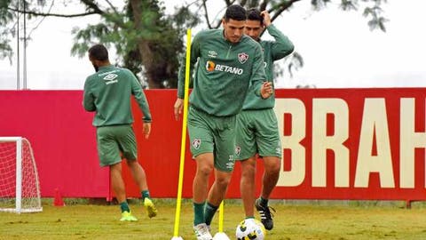 Nino viaja com o Fluminense e deve voltar ao time contra o Juventude