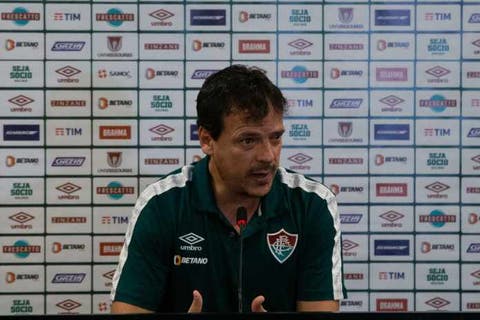 Fernando Diniz reconhece queda do Fluminense no segundo tempo contra o Fortaleza