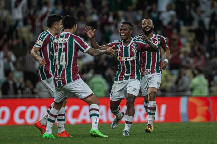 Fluzão vice-líder! Fortaleza x Corinthians termina com bom resultado para o Flu