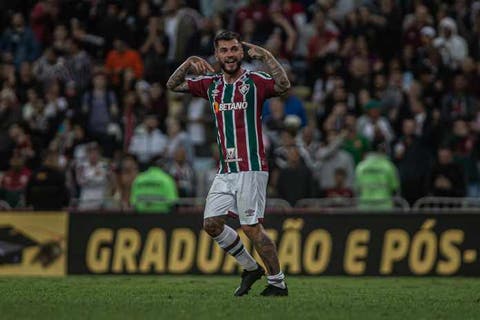Nathan encerra jejum do Fluminense de quase um ano sem gols de falta