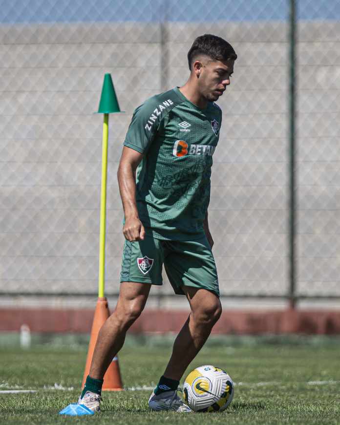 Em vantagem, Nonato pede Fluminense propondo o jogo no Maracanã