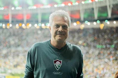 Pedro Bial vai a jogo do Flu, garante presença contra o Corinthians e exalta protagonismo tricolor
