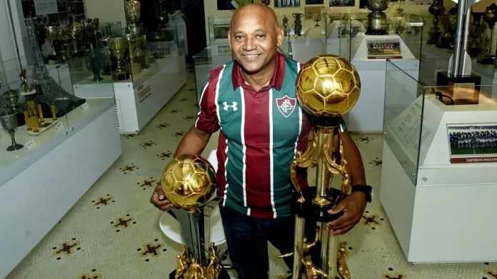 Fluminense parabeniza lateral campeão brasileiro conhecido como 'caçador de  urubu' - Fluminense: Últimas notícias, vídeos, onde assistir e próximos  jogos