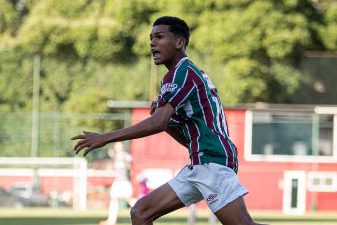 Campeão mundial sub-17, Corinthians tem apenas um atleta convocado