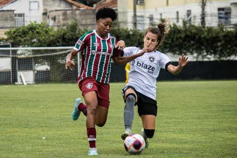 Goleado pelo Botafogo, Fluminense deixa o Estadual feminino