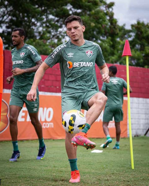 Fluminense empresta lateral-esquerdo para o Volta Redonda, diz jornalista