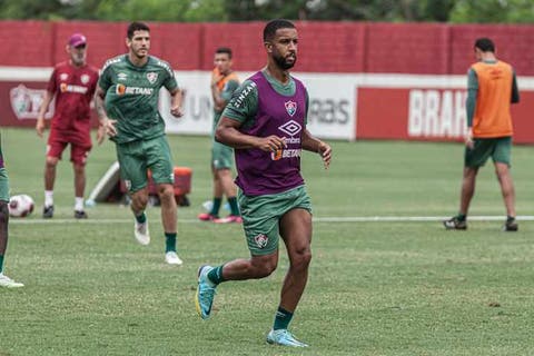 Com passagem discreta pelo Fluminense, Jorge é anunciado por novo clube