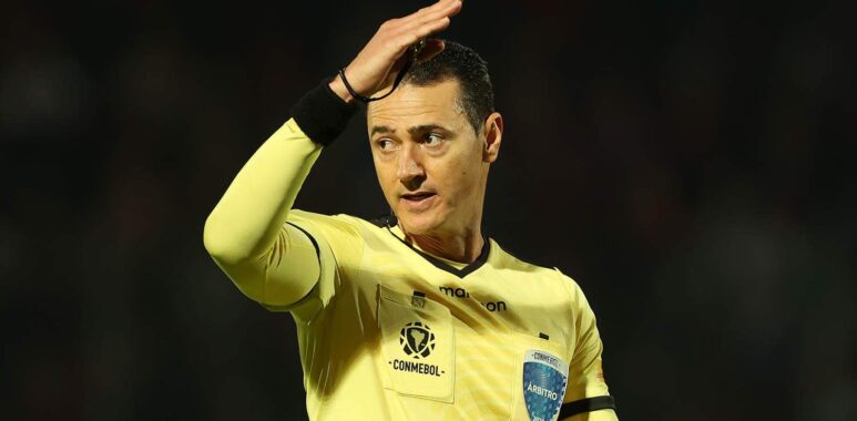 Árbitro da estreia na Libertadores já apitou 5 jogos do Flu; saiba o histórico