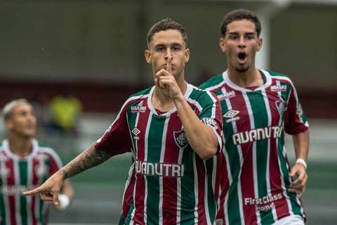 Tiroteio encerra jogo do Carioca sub-20: Times correram para se