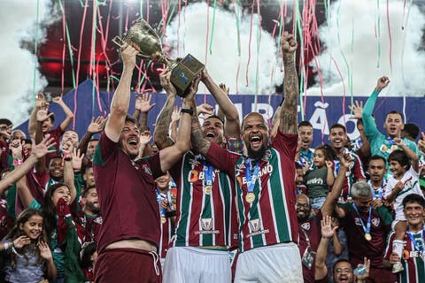 Fluminense bicampeão carioca taça