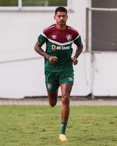 De saída do Fluminense, Marrony tem negociações avançadas com clube da Série A