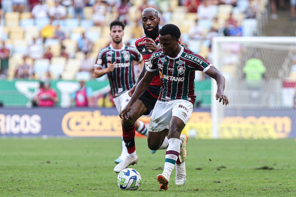 Gerson é novidade e vai jogar contra o Fluminense