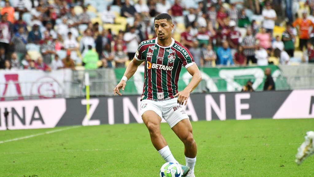 A Spanish newspaper reported that Guardiola requested to sign a midfielder from Fluminense