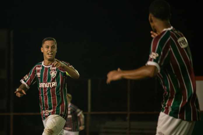 DE SOLA FIM DO IMBRÓGLIO! FLA E FLU LIBERARAM PARA O VASCO JOGAR TODOS OS  JOGOS DA LIBERTADORES, SUL-AMERICANA E COPA DO BRASIL NO MARACANÃ - iFunny  Brazil