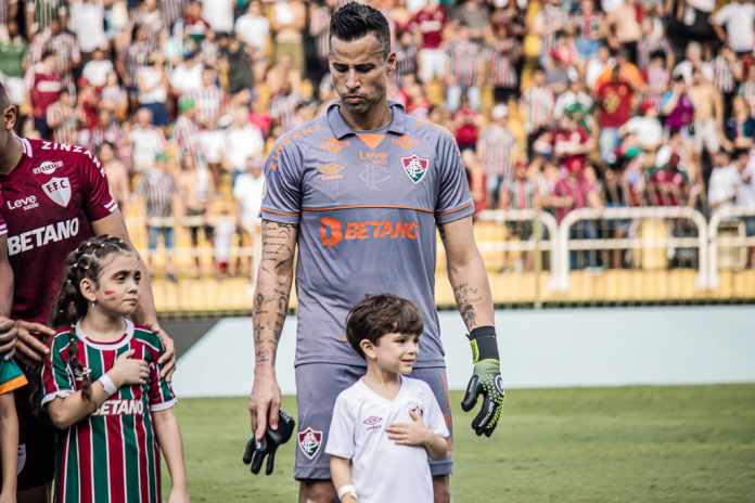 Fábio é o goleiro com menor média de gols sofridos pelo Fluminense no século